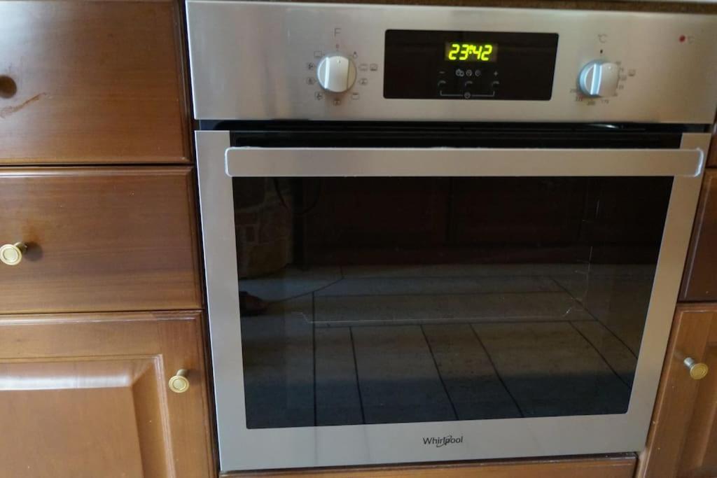 Apartment With A Garden, Bbq, Swimming Pool And Jacuzzi Dhráfi 외부 사진