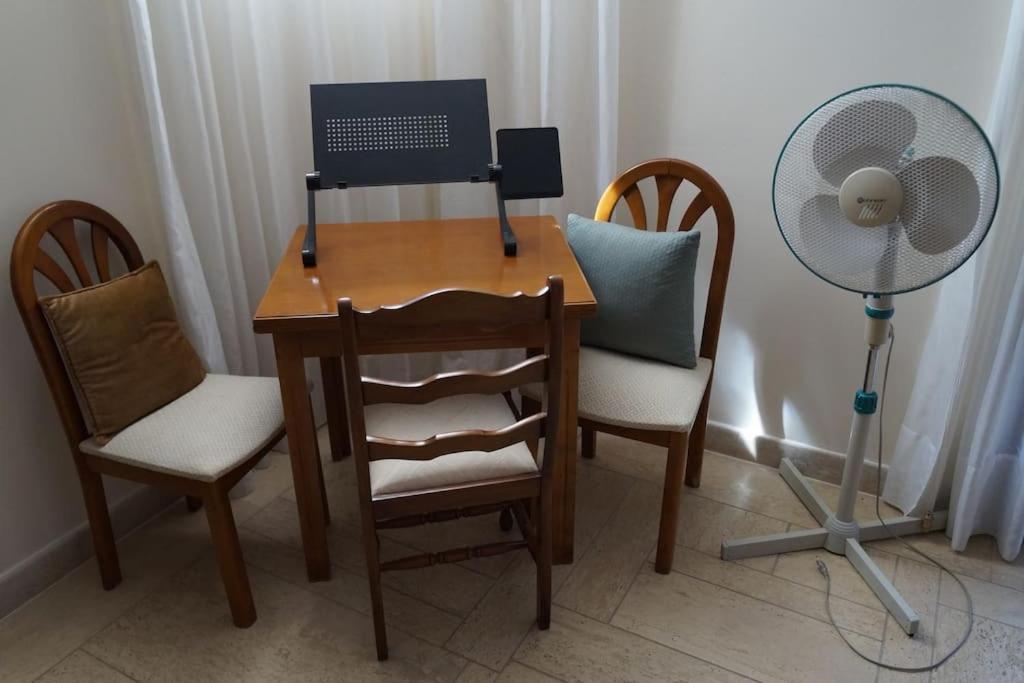 Apartment With A Garden, Bbq, Swimming Pool And Jacuzzi Dhráfi 외부 사진