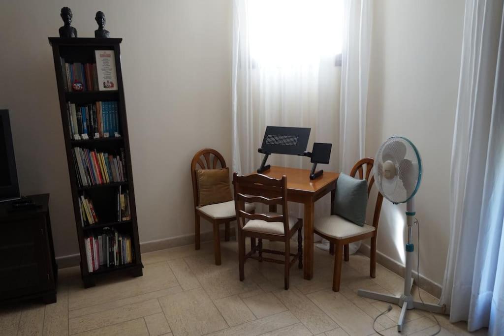 Apartment With A Garden, Bbq, Swimming Pool And Jacuzzi Dhráfi 외부 사진